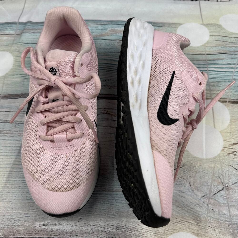 Nike Revolution 6 Running Shoe 4y